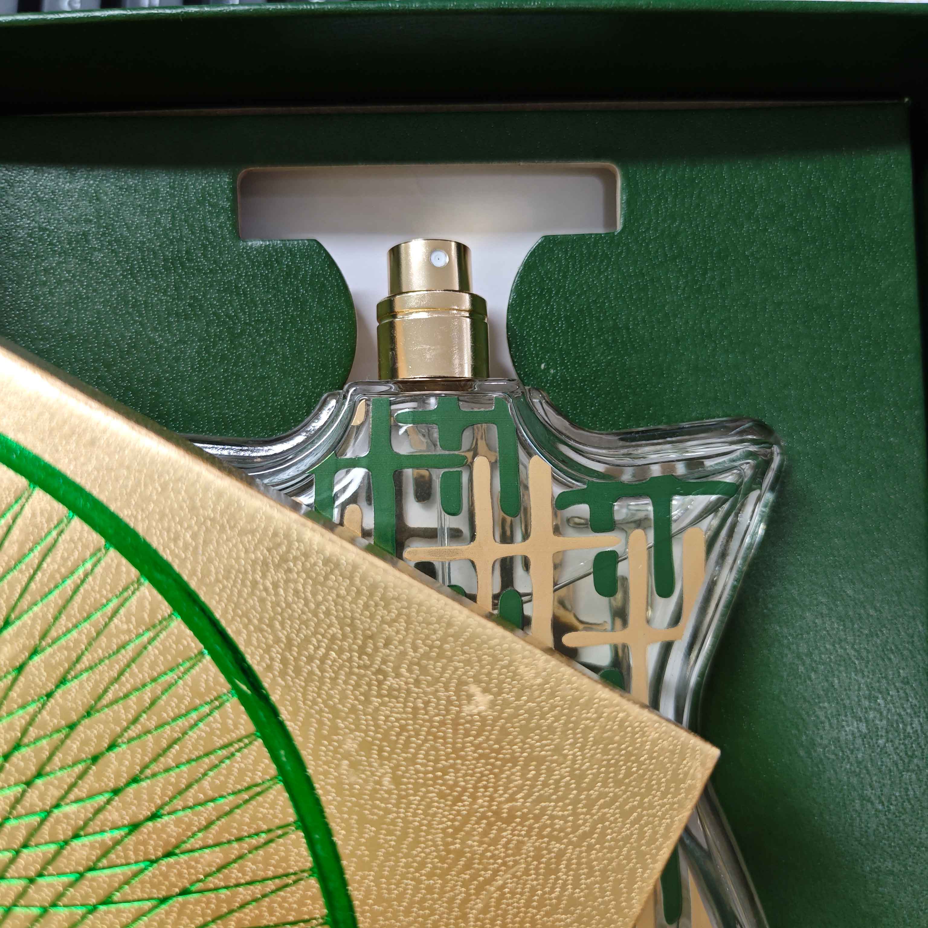Perfume Fragrance Levels - Parfum Roeder limited edition, aroma mawar